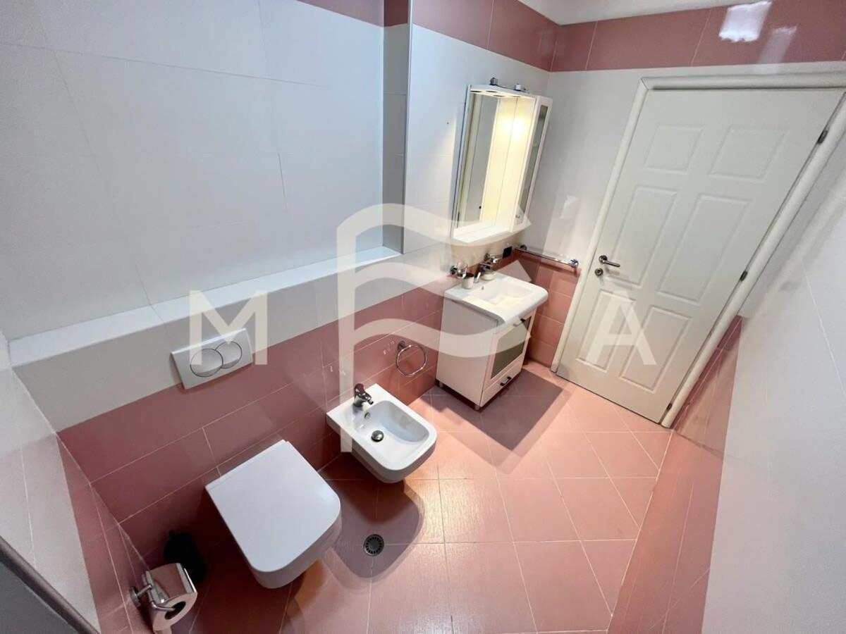 3 Bedroom Beachfront 834 Apartament *
