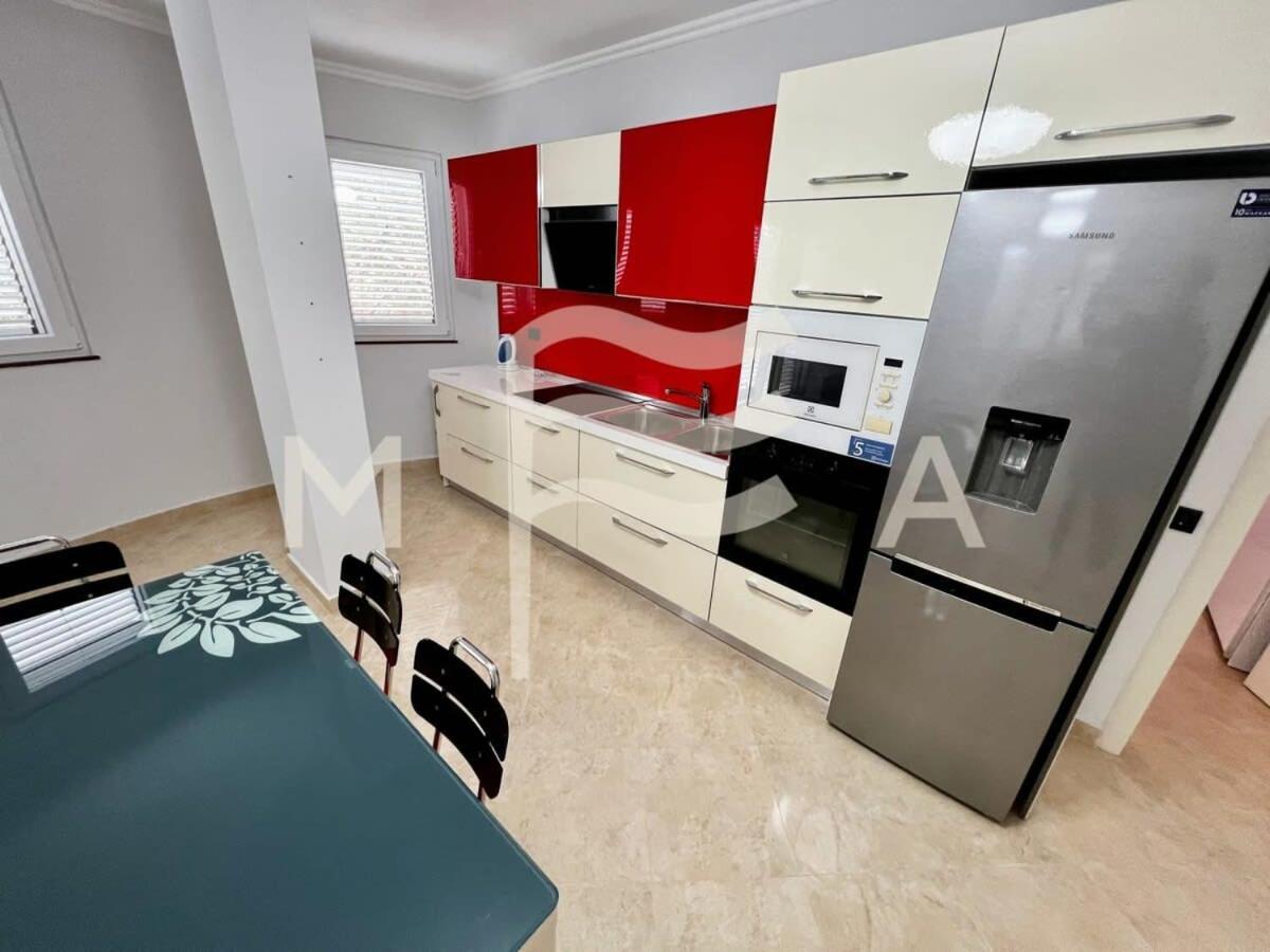 3 Bedroom Beachfront 834 Apartament *