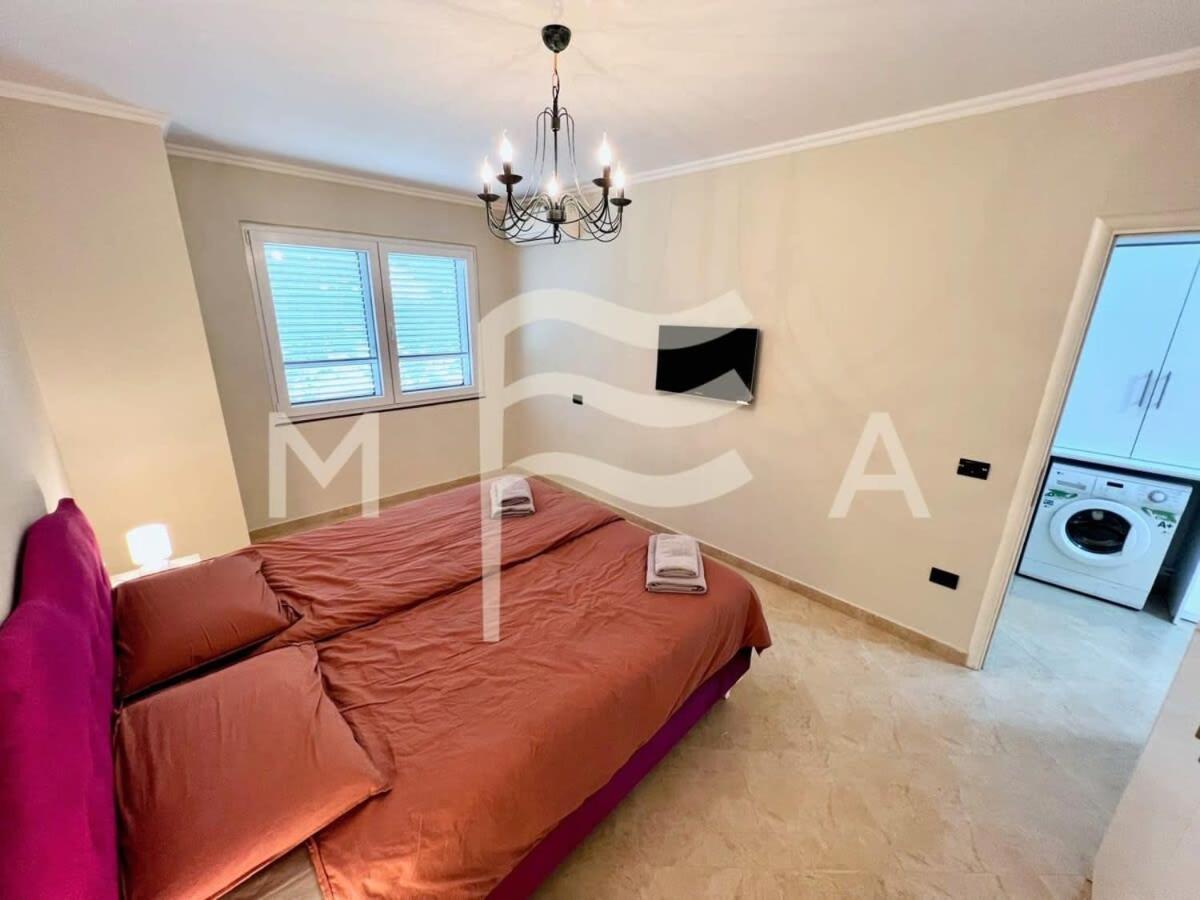 3 Bedroom Beachfront 834 Apartament Golem (Tirana)