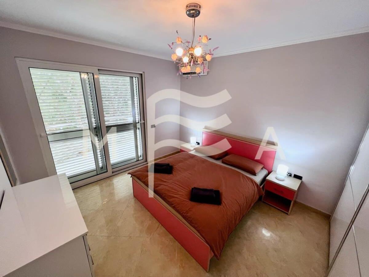 3 Bedroom Beachfront 834 Apartment Golem (Tirana)