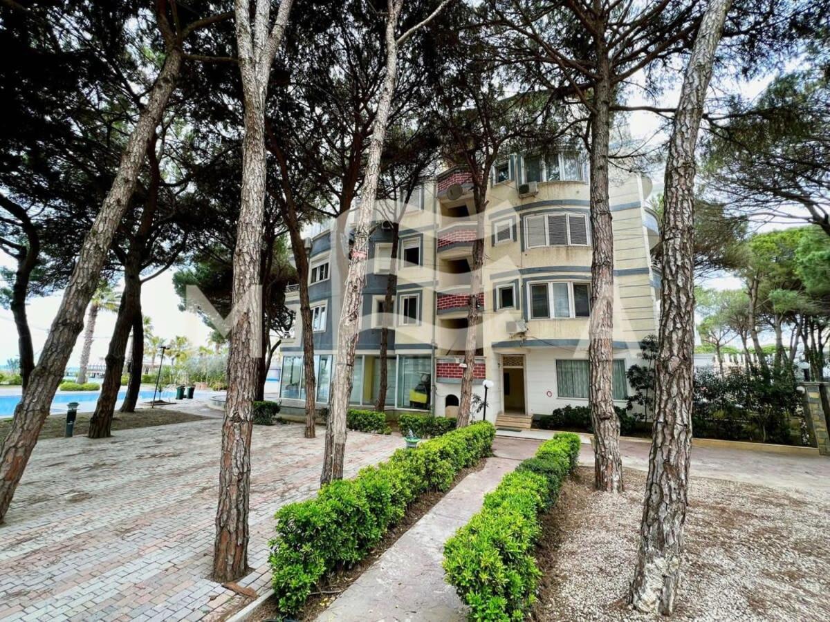 3 Bedroom Beachfront 834
